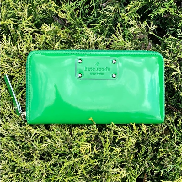 kate spade Handbags - Kate Spade Green Pasadena Neda Wallet